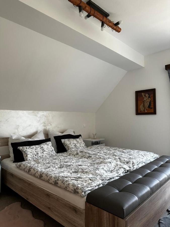 Ferienwohnung Hisa Sreco Begunje Exterior foto